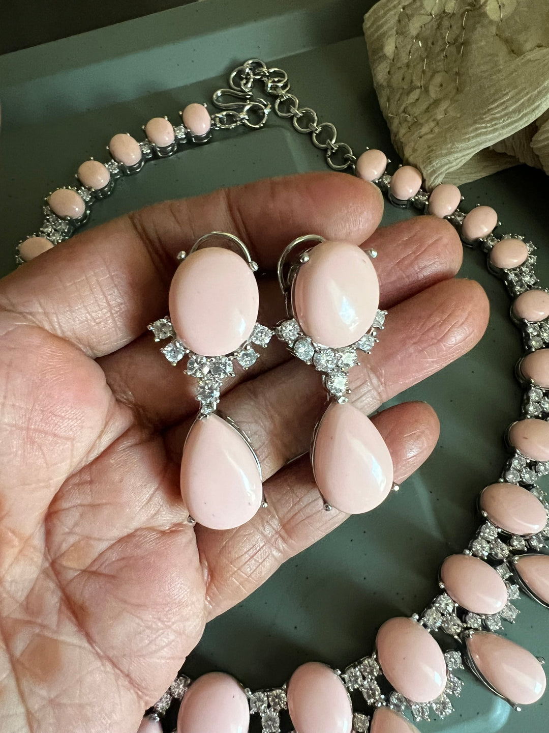 Elegant Statement Peach Coral Necklace Set – Premium Quality for Cocktail Evenings