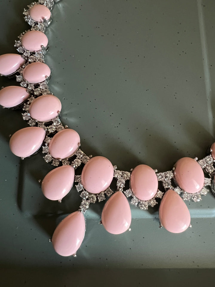 Elegant Statement Peach Coral Necklace Set – Premium Quality for Cocktail Evenings