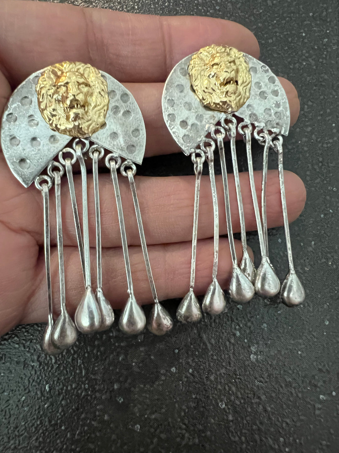 Elegant Earrings - Premium Quality, Exquisite Craftsmanship