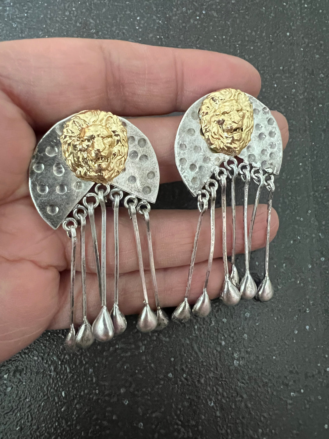 Elegant Earrings - Premium Quality, Exquisite Craftsmanship