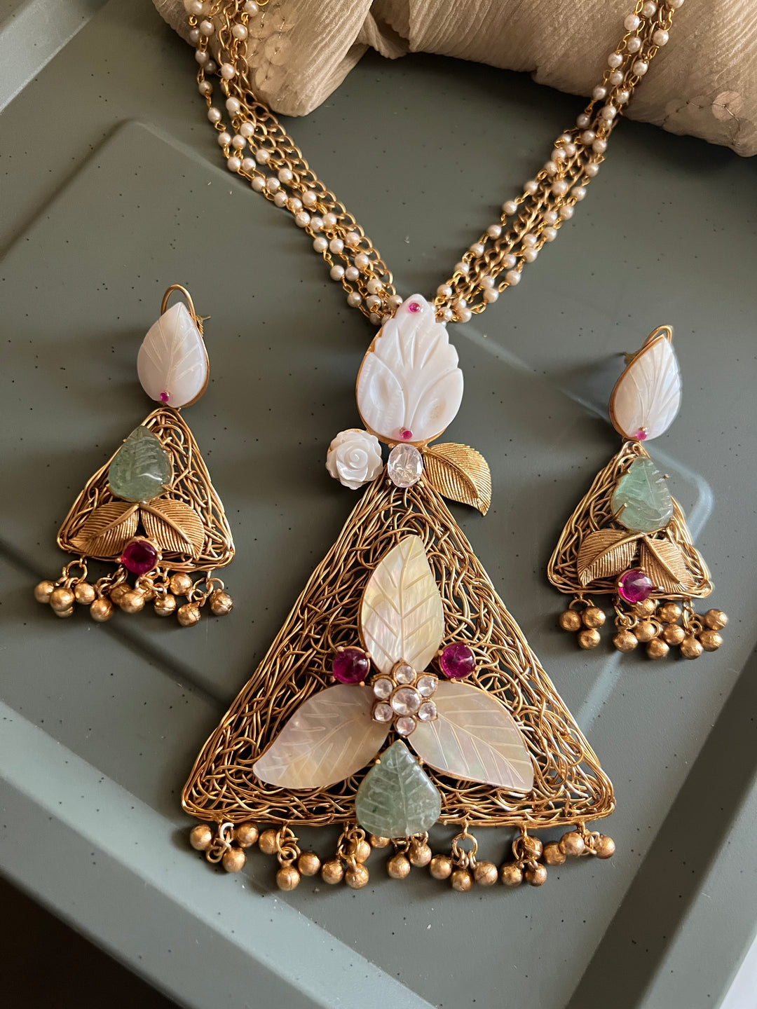 Statement Mother of Pearl Necklace Set - Premium Quality, Handcrafted Elegance