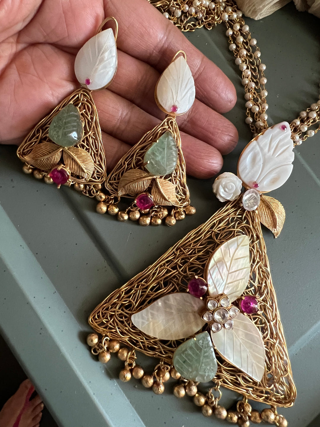 Statement Mother of Pearl Necklace Set - Premium Quality, Handcrafted Elegance