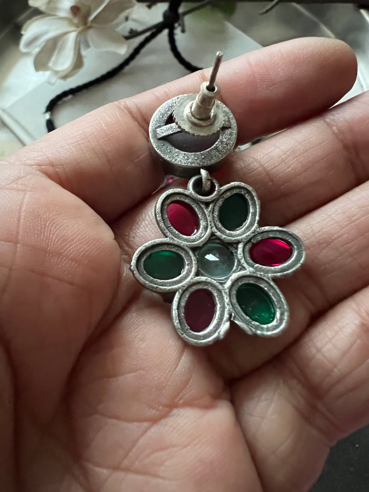 Vintage Multi-Coloured Choker with Earrings - Timeless Elegance!