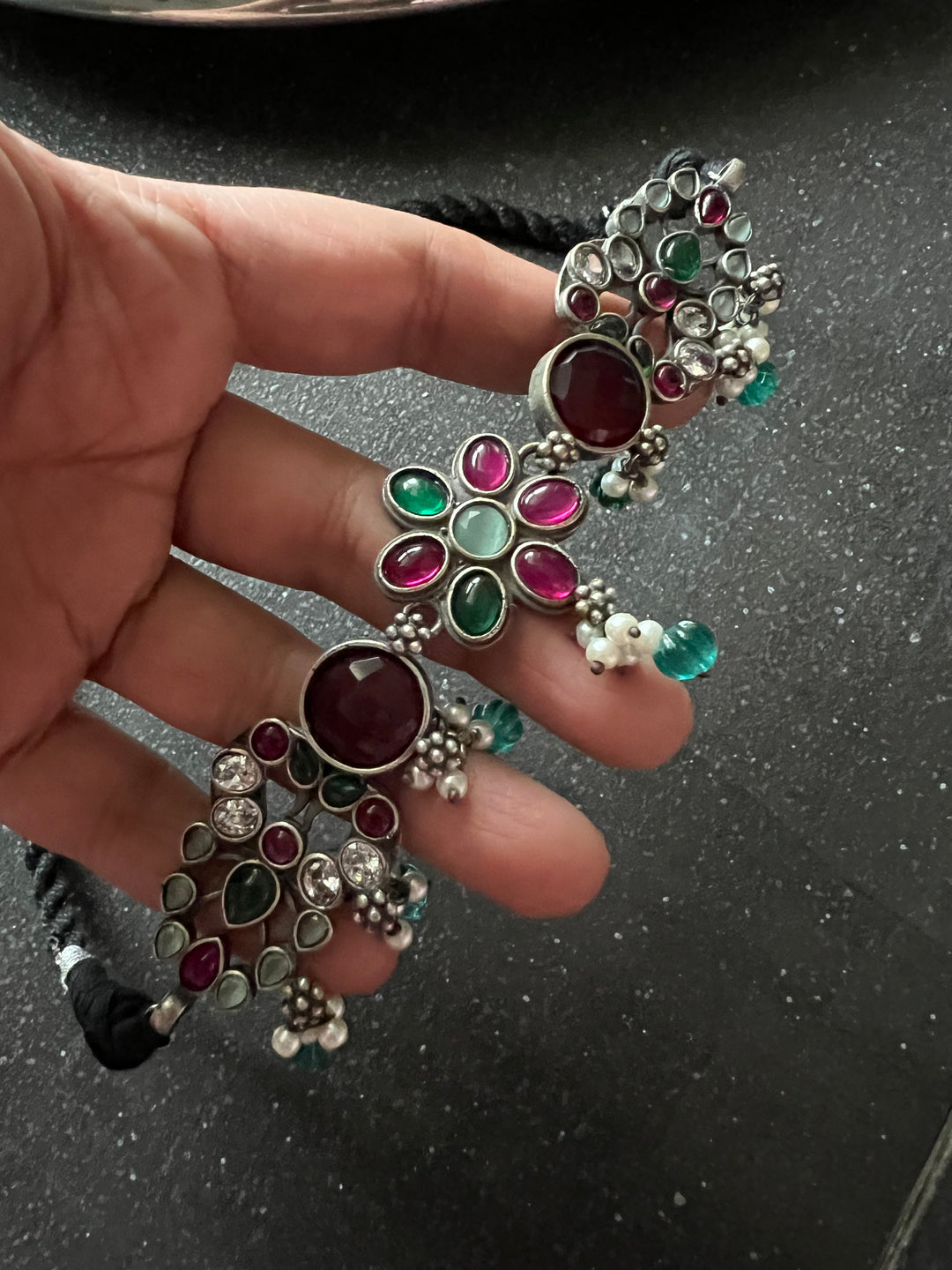 Vintage Multi-Coloured Choker with Earrings - Timeless Elegance!