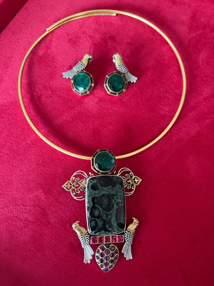 Silver Statement Hasli Necklace Set: Shine at Every Event