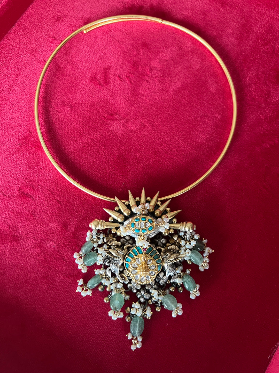 Silver Statement Hasli Necklace : Shine at Every Event