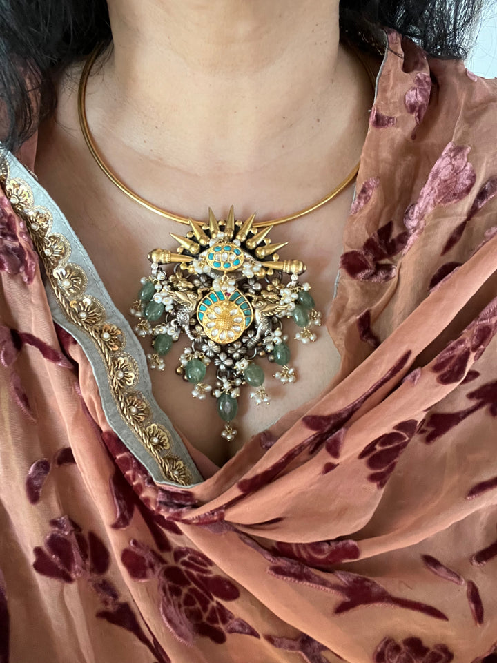 Silver Statement Hasli Necklace : Shine at Every Event