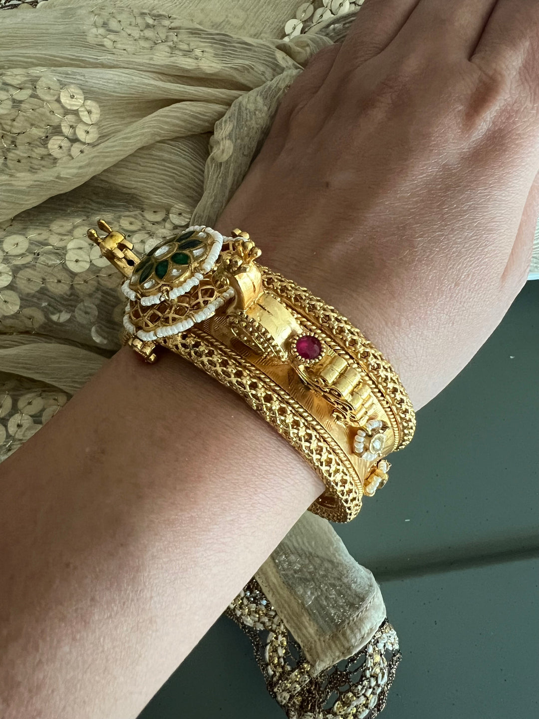 Vintage Twin Peacock Kada - Unparalleled Quality and Style