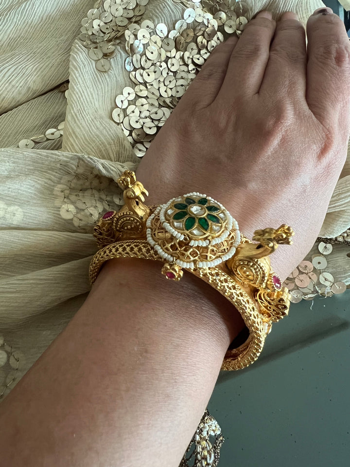 Vintage Twin Peacock Kada - Unparalleled Quality and Style