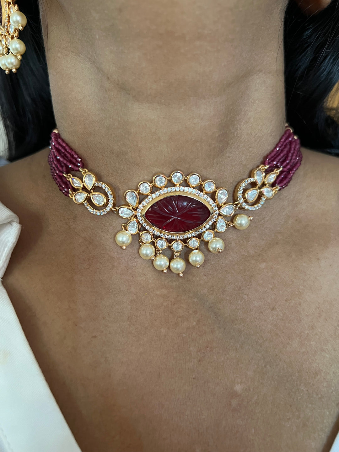 Red Kundan Choker with Earrings - Vintage Elegance