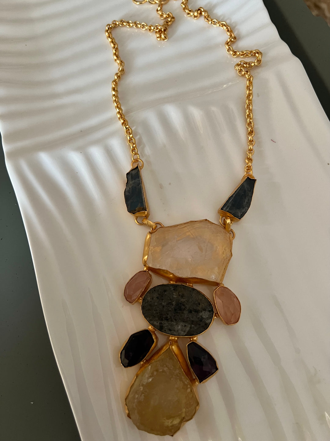 Statement Natural Stones Handmade Pendant Necklace - Elevate Your Elegance
