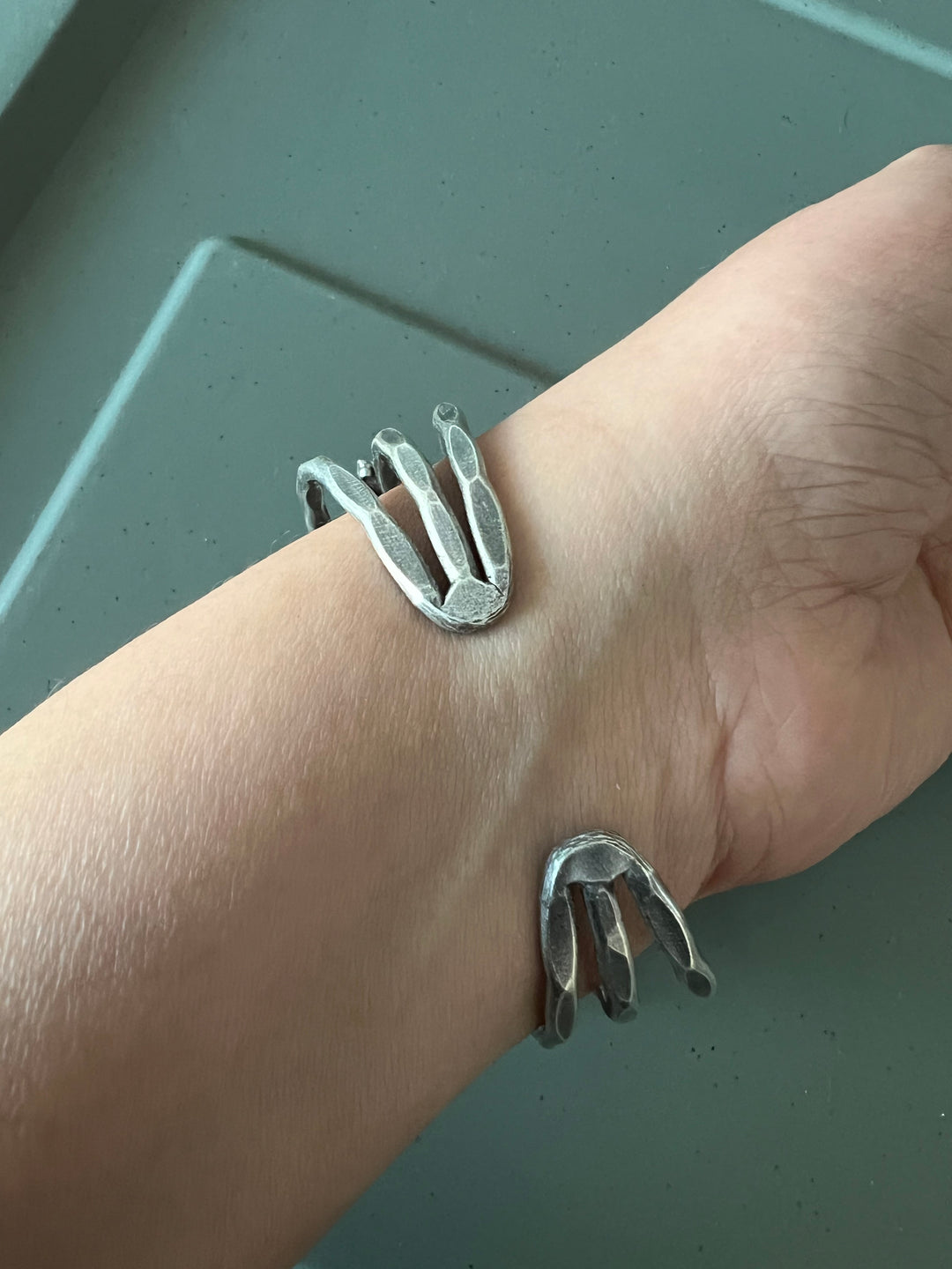 Elegant Fusion Handcuff - Premium Brass & Stone Craftsmanship