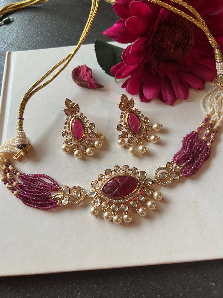 Red Kundan Choker with Earrings - Vintage Elegance