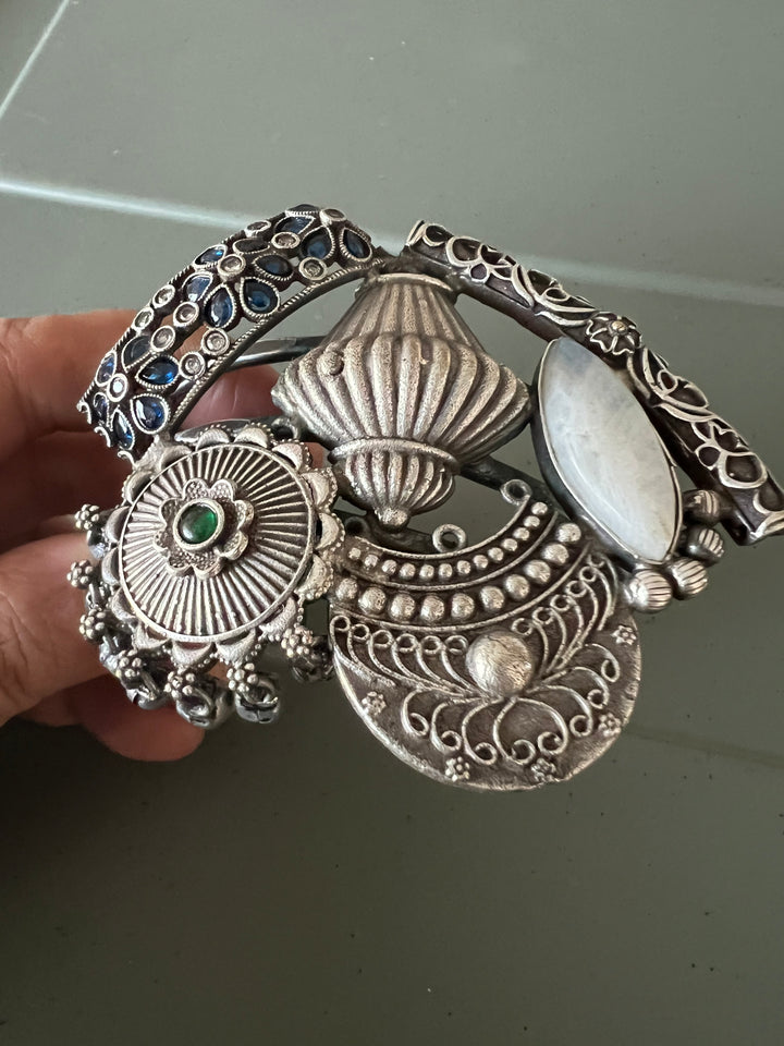 Elegant Fusion Handcuff - Premium Brass & Stone Craftsmanship