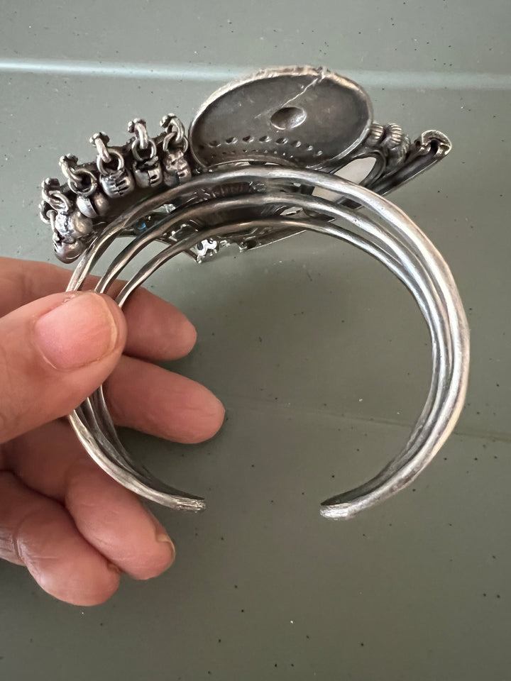 Elegant Fusion Handcuff - Premium Brass & Stone Craftsmanship