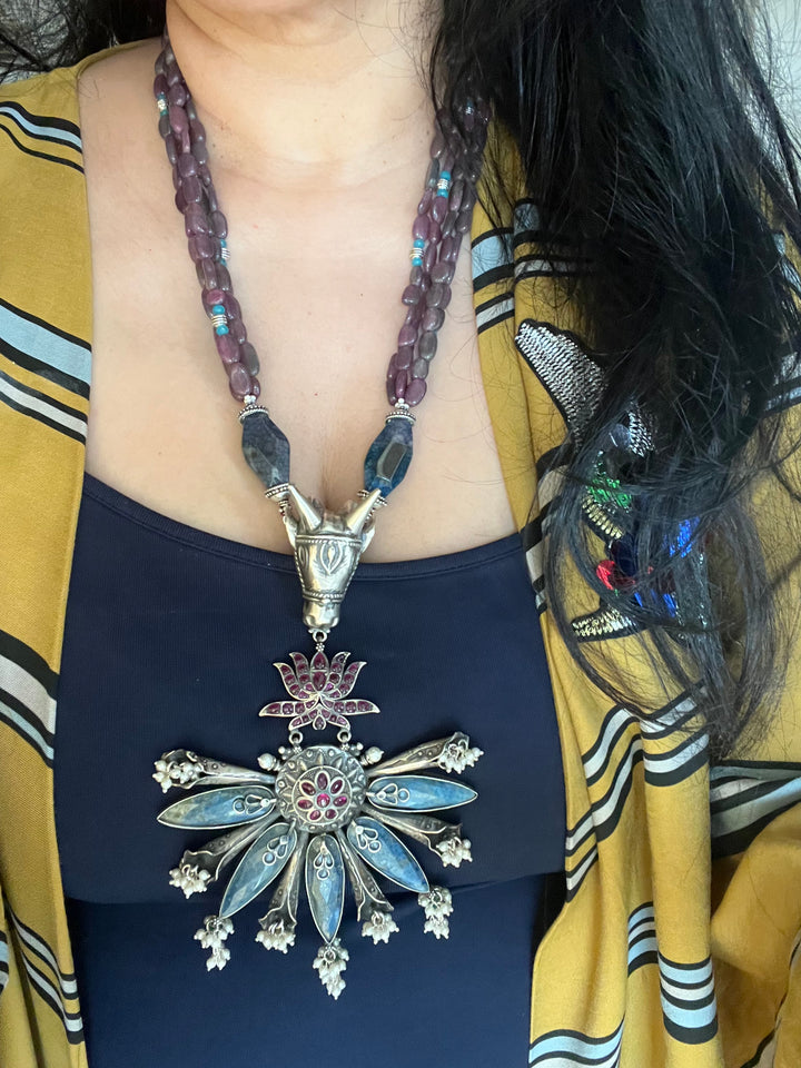 Exquisite Silver Handcrafted Fusion Pendant Necklace - Elevate Your Elegance