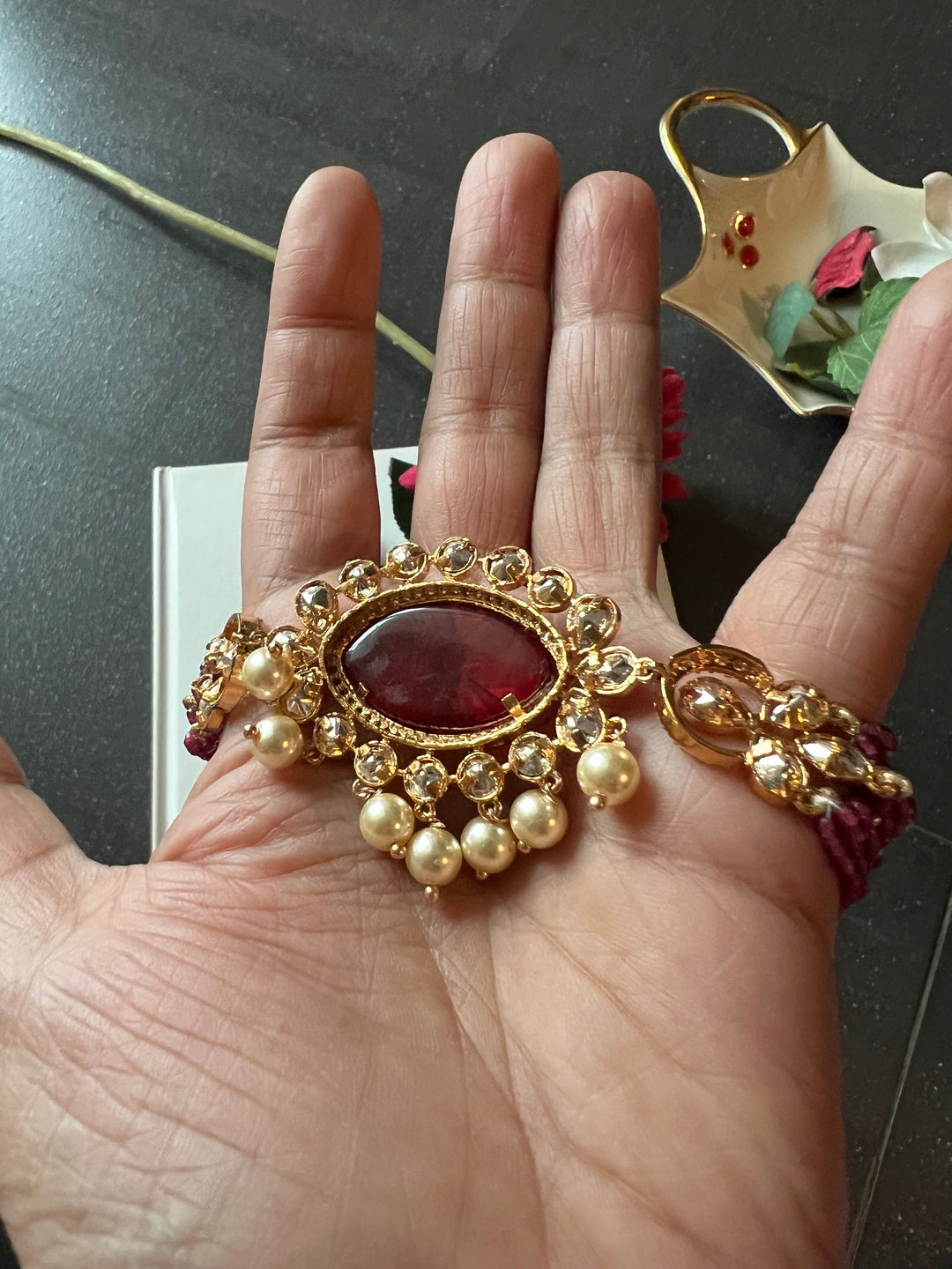 Red Kundan Choker with Earrings - Vintage Elegance