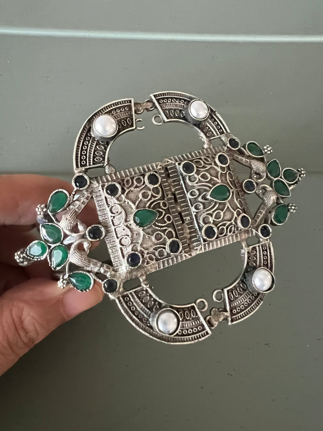 Elegant Fusion Handcuff - Premium Brass & Stone Craftsmanship