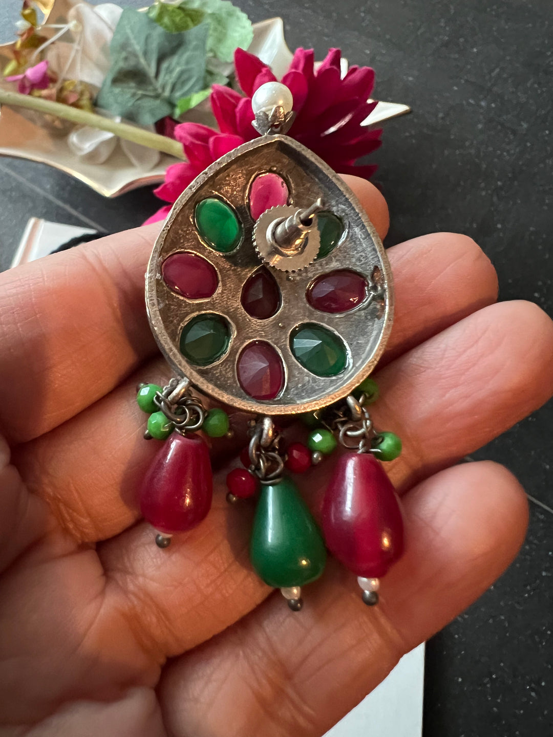 Elegant Red and Green Statement Necklace with Earrings