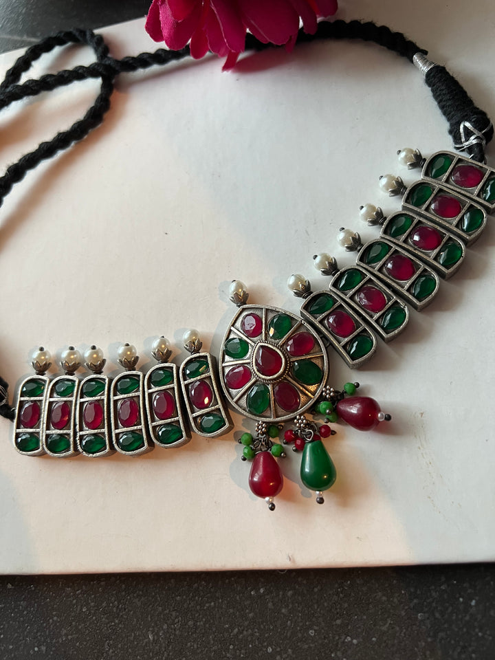 Elegant Red and Green Statement Necklace with Earrings