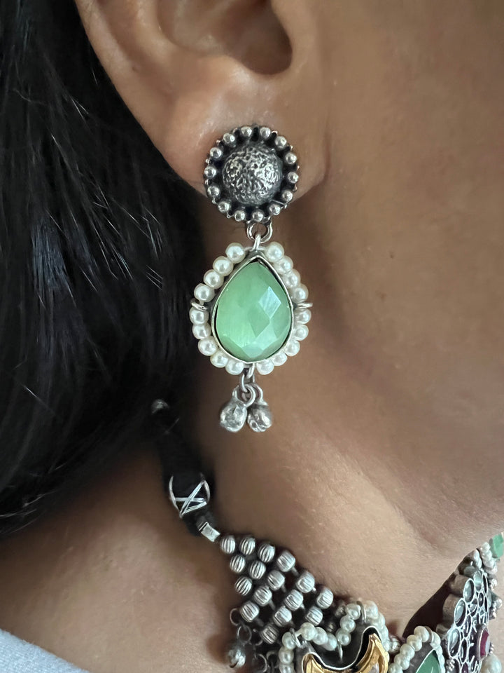 Vintage Artistic Choker with Earrings