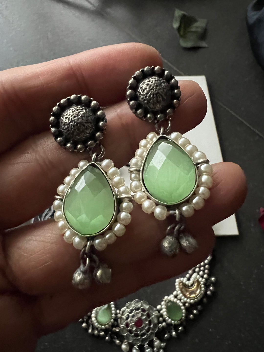 Vintage Artistic Choker with Earrings