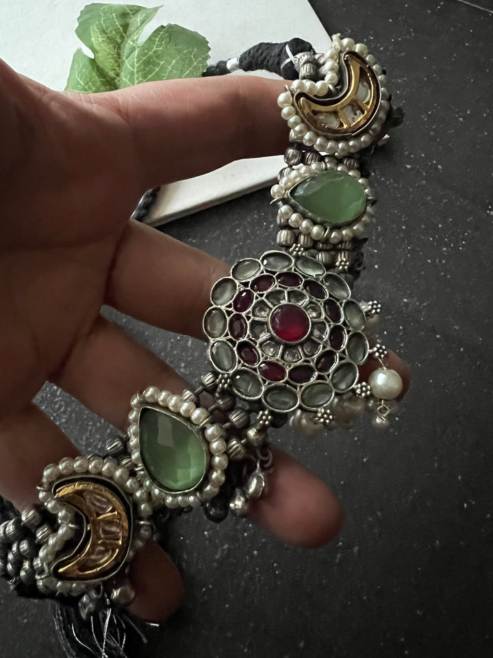 Vintage Artistic Choker with Earrings