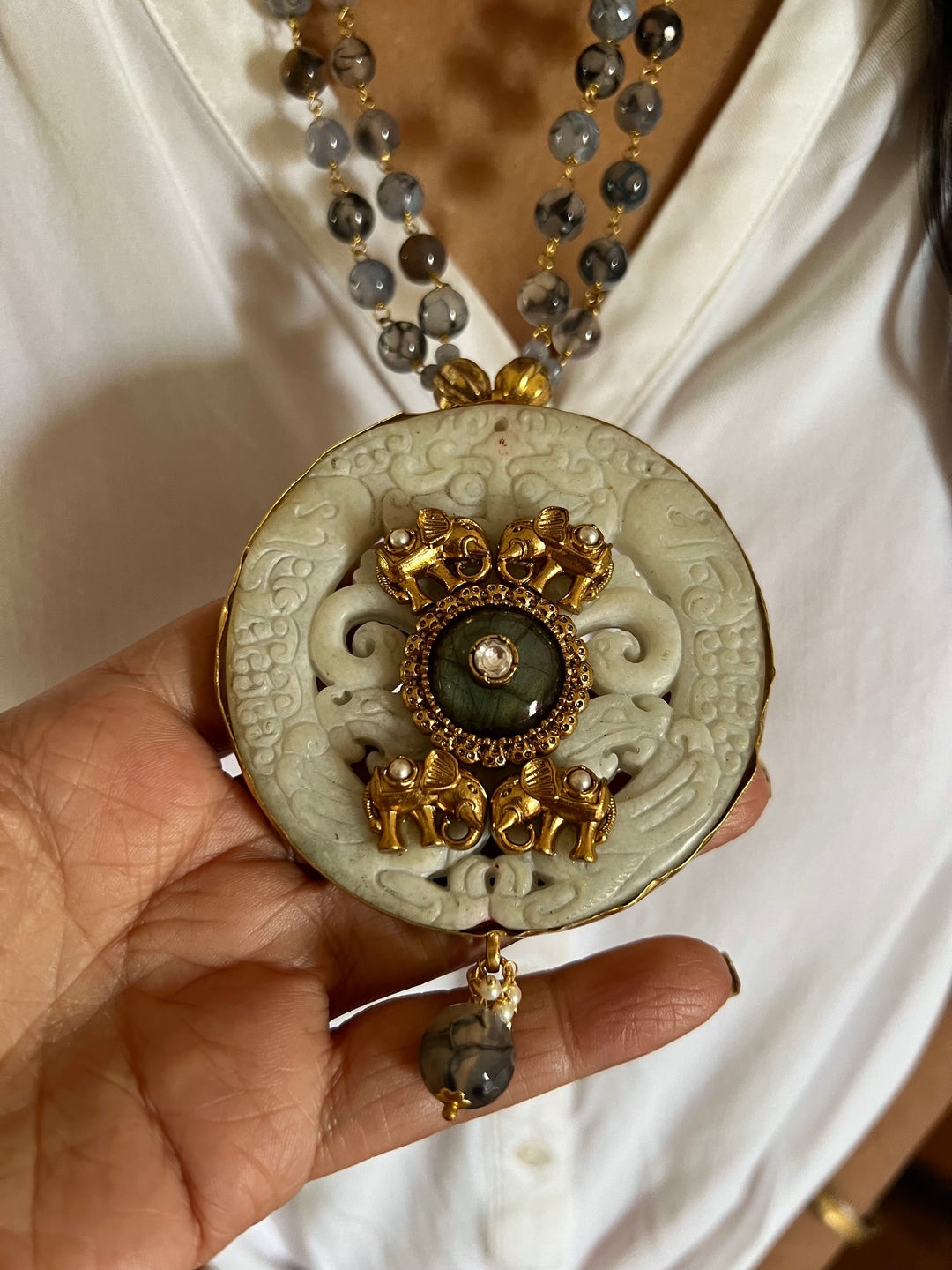 Exquisite Pendant Necklace Set - A Masterpiece of Elegance