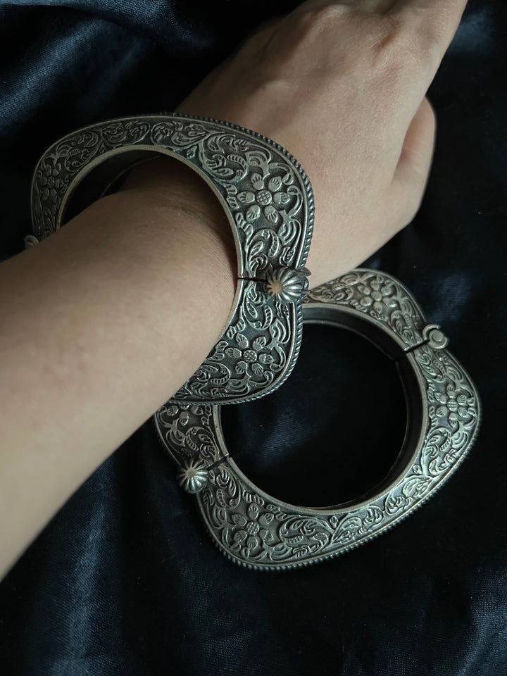 Elegant Brass Kada - Premium Quality Silver Replica