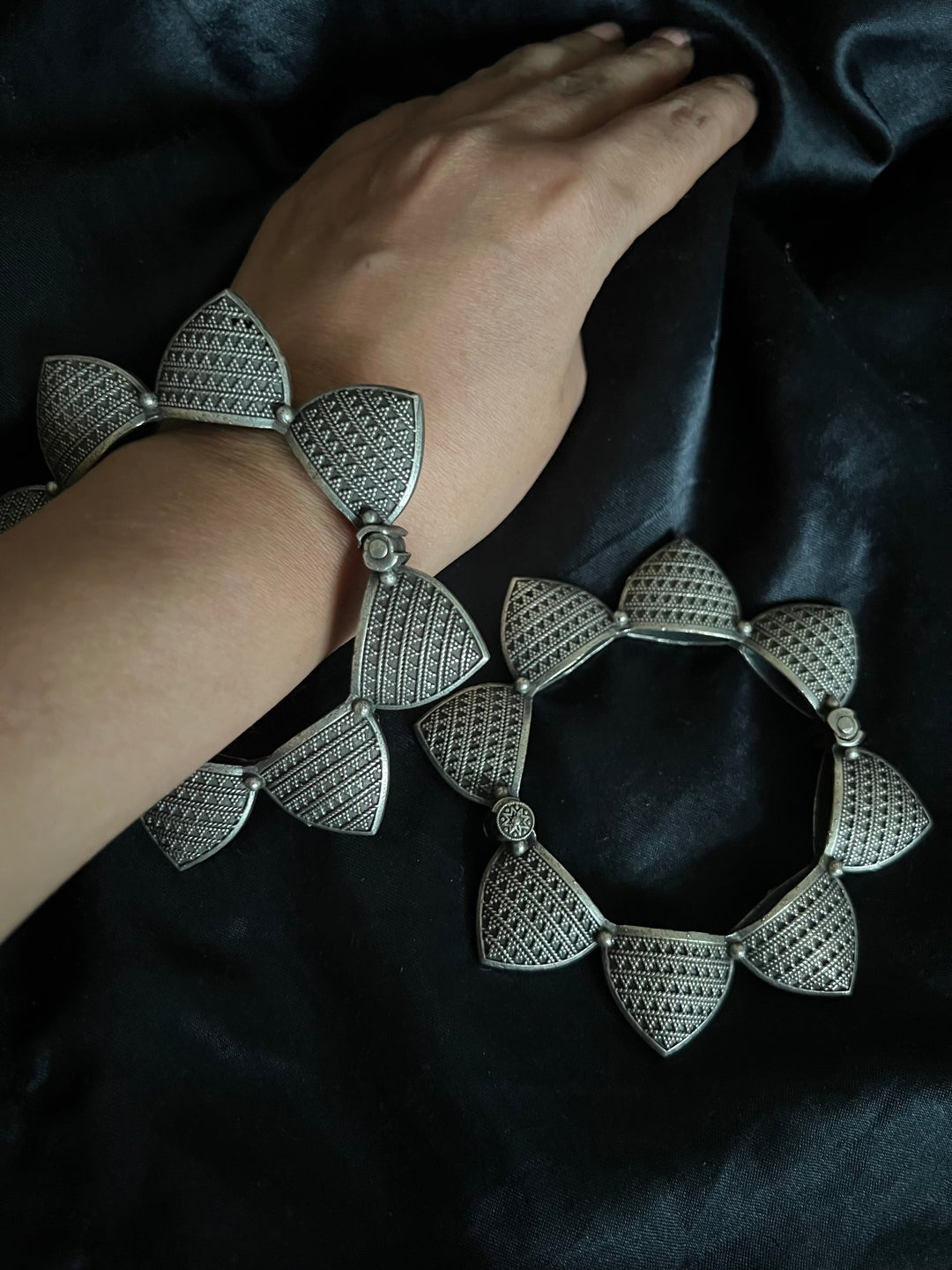 Flower Brass Kada - Premium Quality Silver Replica