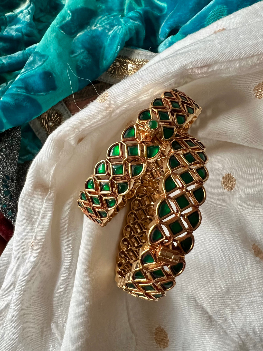 Classic Kundan Bangles - Set of 2