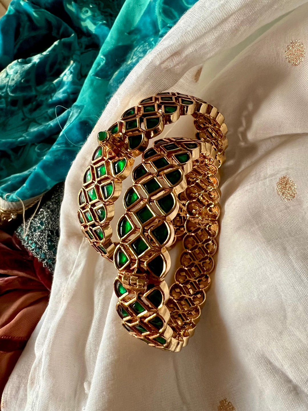 Classic Kundan Bangles - Set of 2