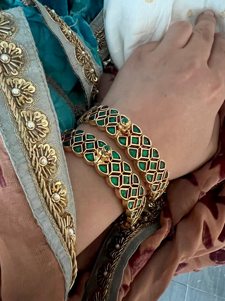 Classic Kundan Bangles - Set of 2