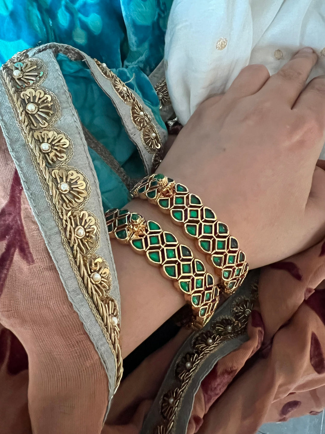 Classic Kundan Bangles - Set of 2