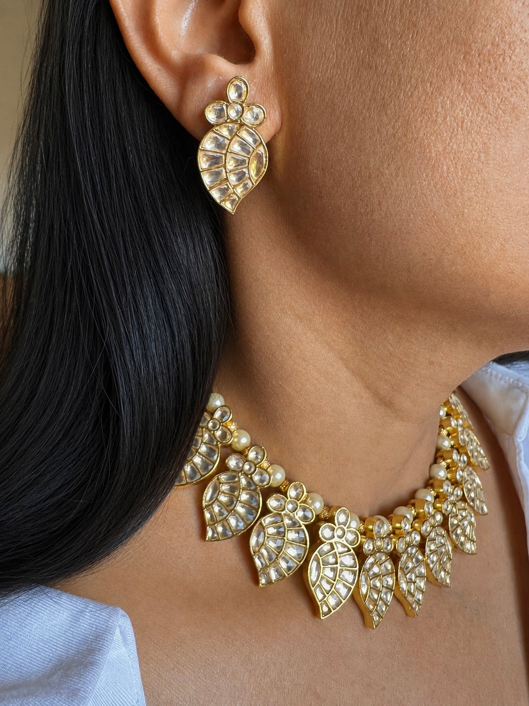 Handcrafted Pachi Kundan Collar Necklace Set with Matching Studs