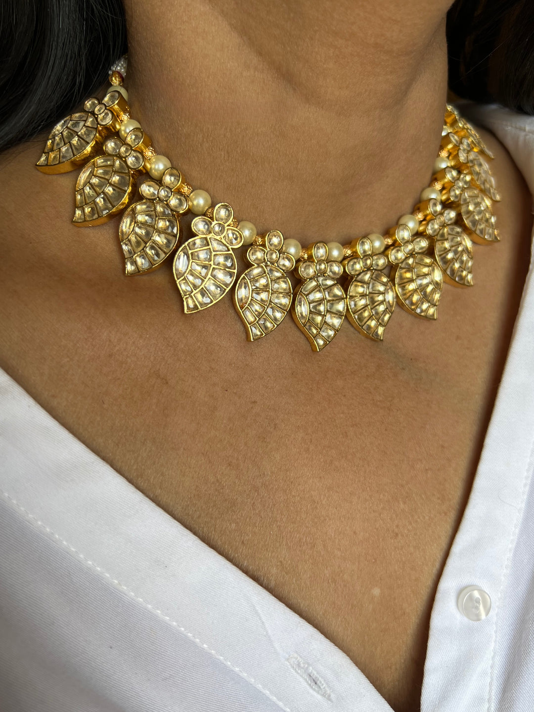 Handcrafted Pachi Kundan Collar Necklace Set with Matching Studs