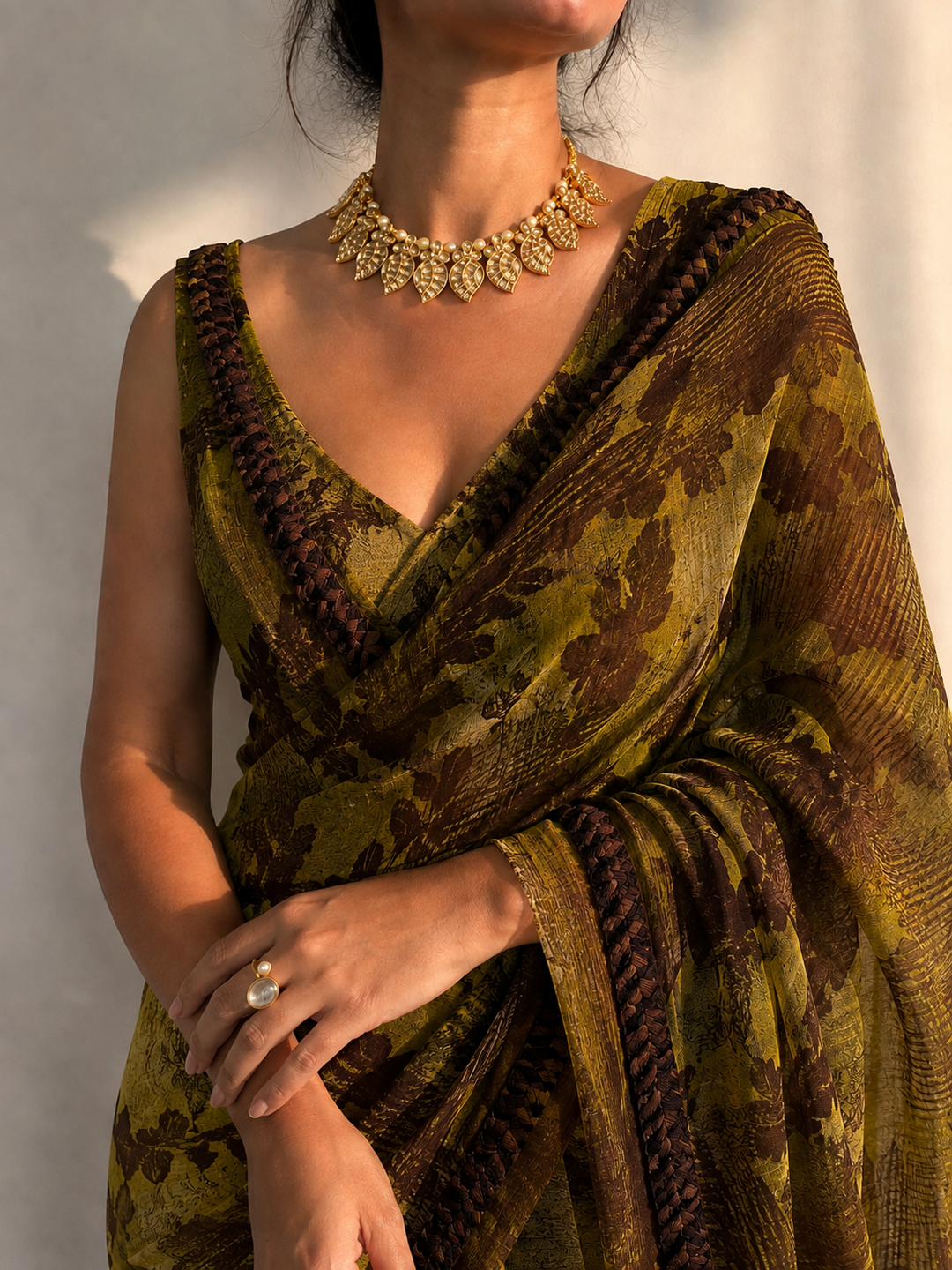 Handcrafted Pachi Kundan Collar Necklace Set with Matching Studs