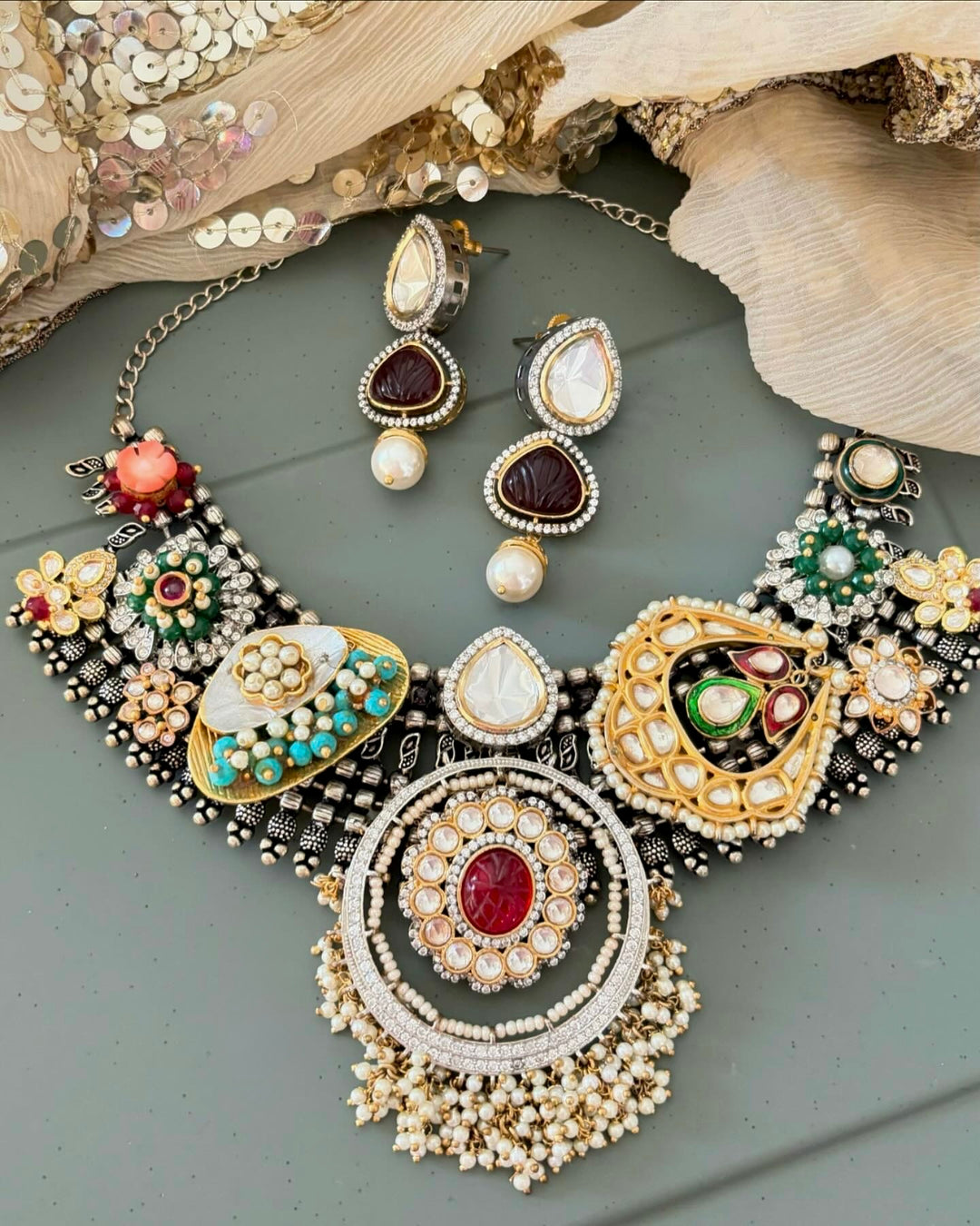 Designer Dual Tone Brooch Collar Necklace Set with Kundan Earrings