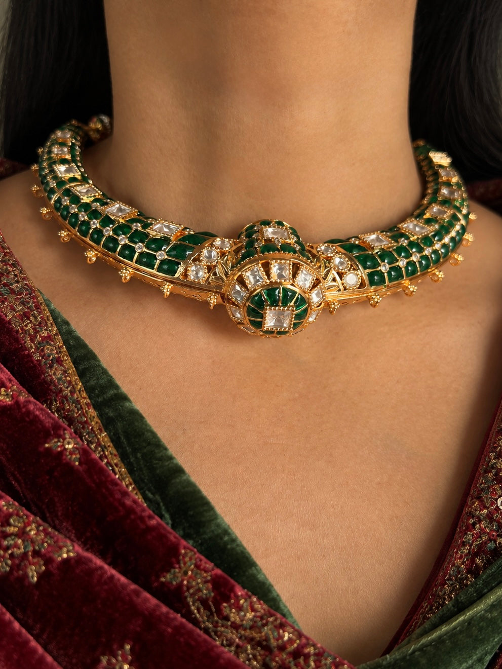 Antique Gold Plated Emerald Green Kundan Hasli Necklace Set