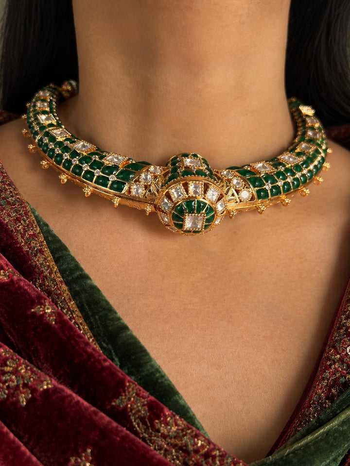 Antique Gold Plated Emerald Green Kundan Hasli Necklace Set