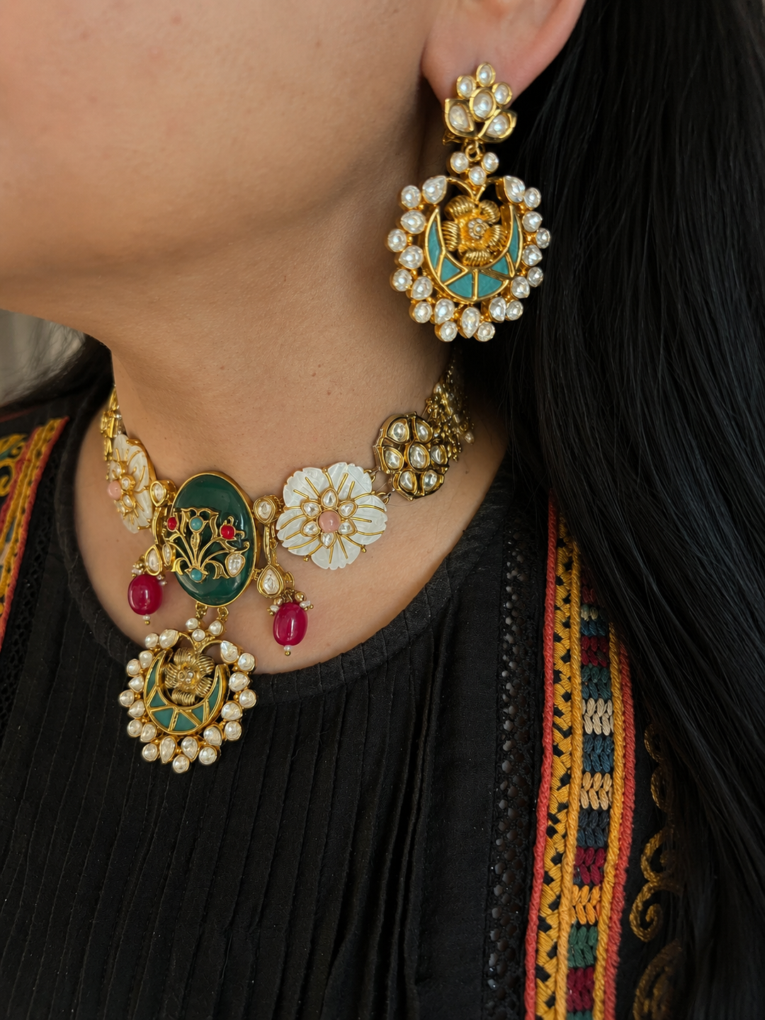 Noor-e-Gul Kundan Meenakari Choker Necklace Set, Carved Shell Flower & Pearl Strand Chanderbaali Set