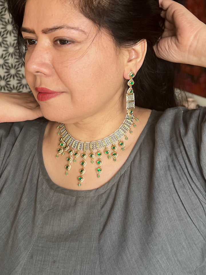 Emerald Kundan Choker Necklace Set, Delicate Green Drop Choker Set