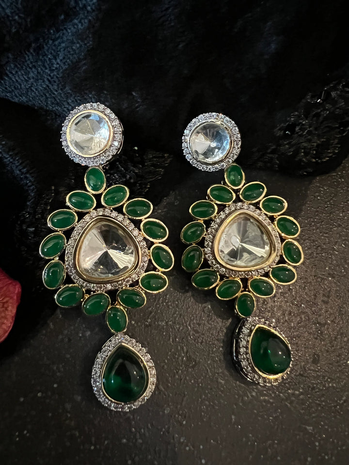 Elegant Kundan Necklace Set - Dazzle at Weddings and Festive Affairs