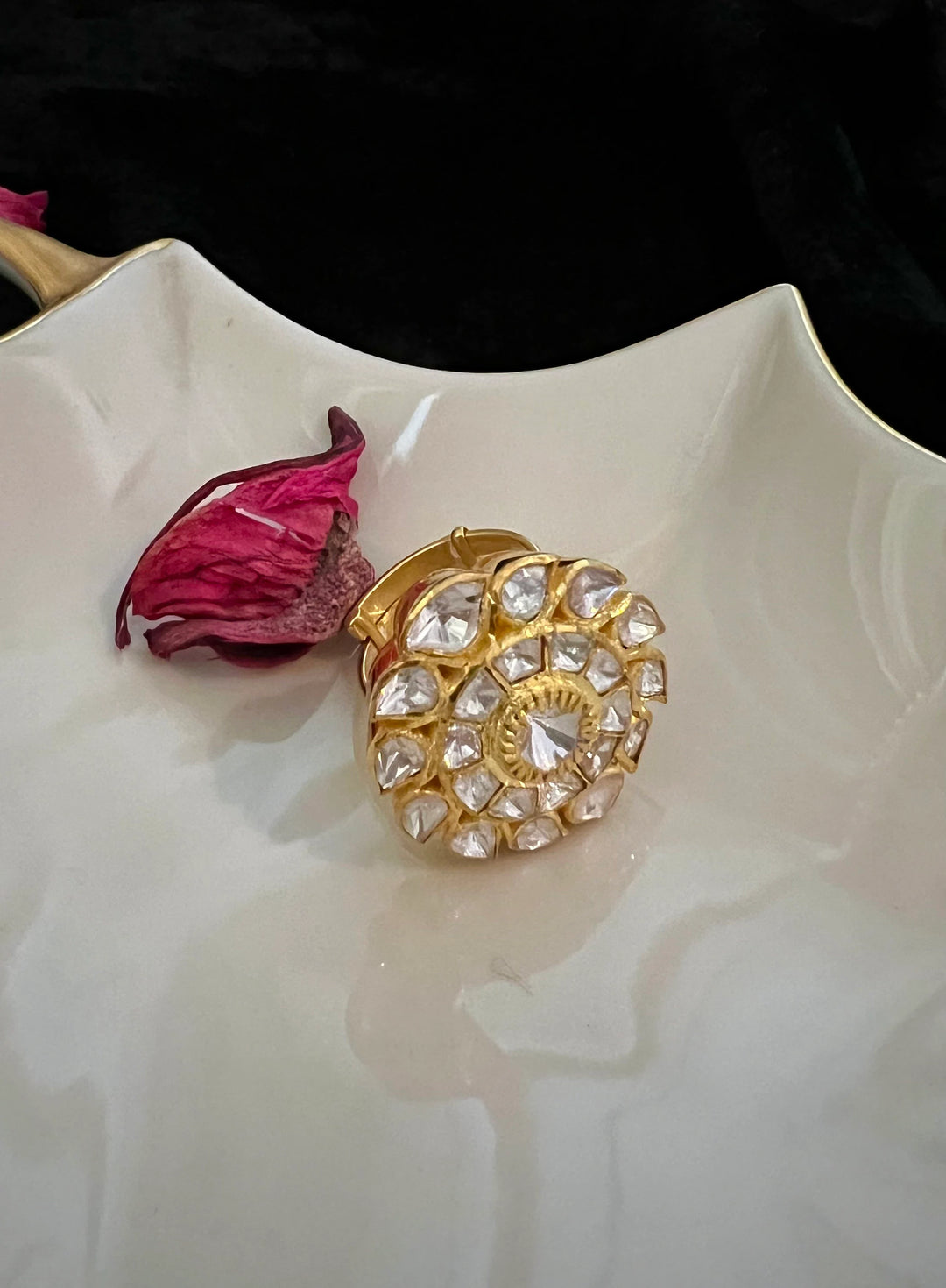 Elegant Ring - A Touch of Timeless Beauty