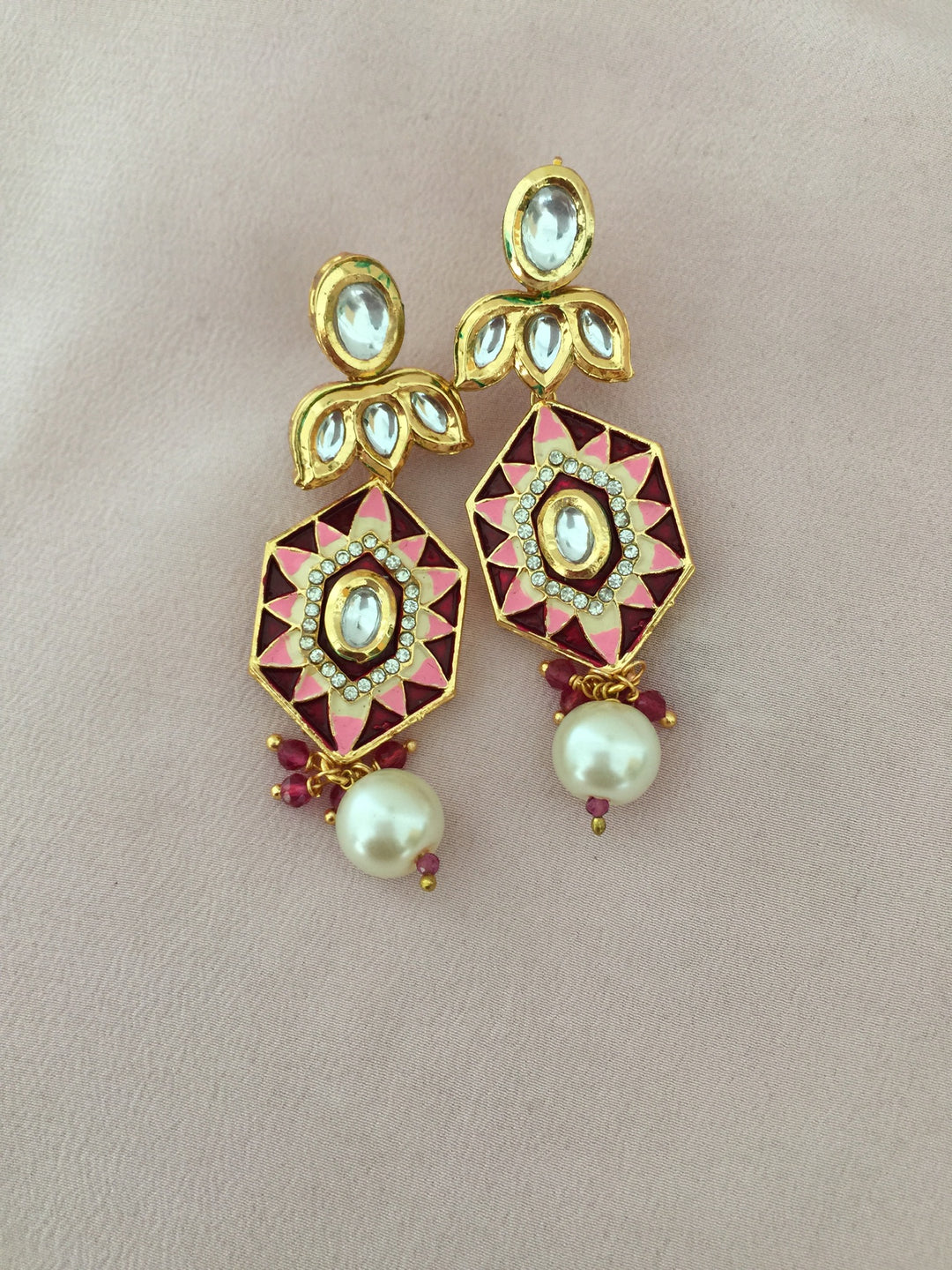 Elegant Kundan Necklace Set - Dazzle at Weddings and Festive Affairs