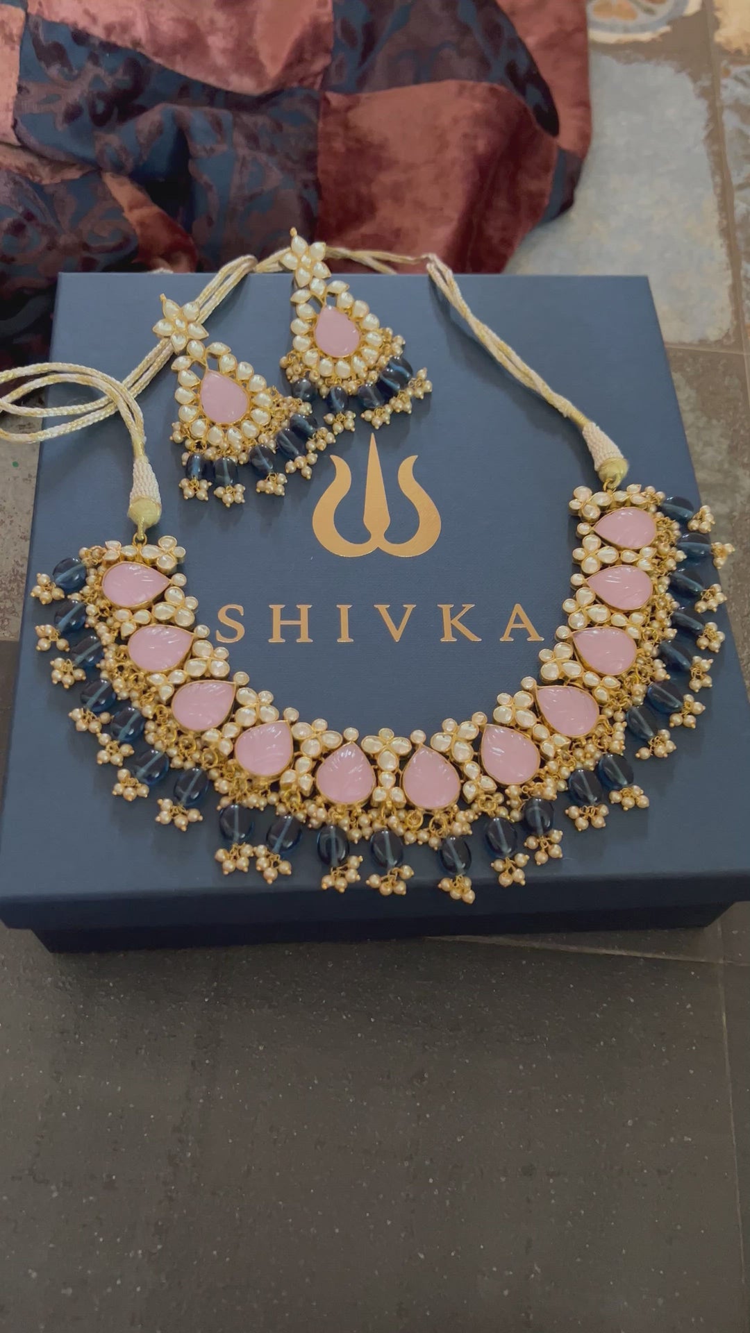 Pink Carved Stone Kundan Necklace with Earrings