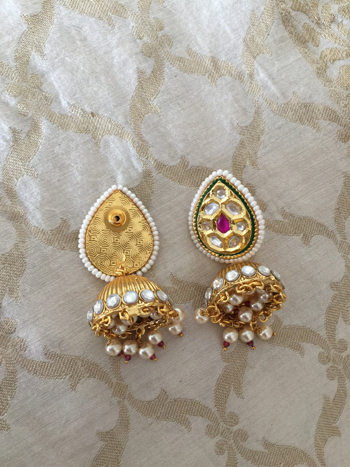 Elegant Kundan Choker with Jhumka Earrings