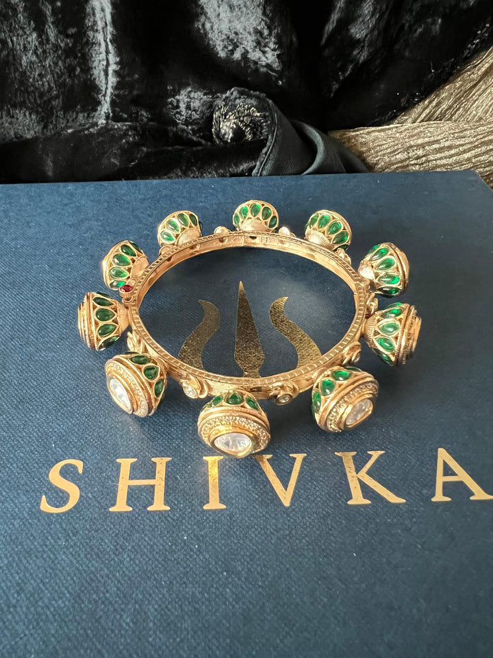 Scintillating Kundan Pacheli Kada - SHIVKA