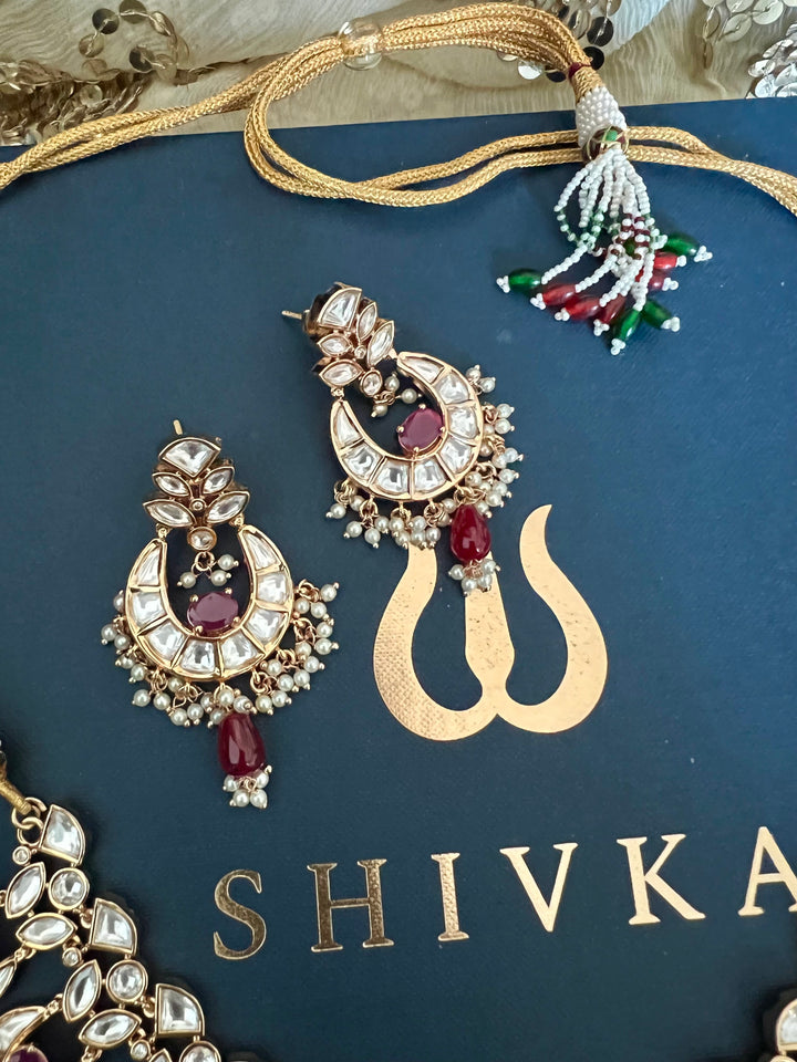 Scintillating Bridal Kundan Necklace with Chandbaalis