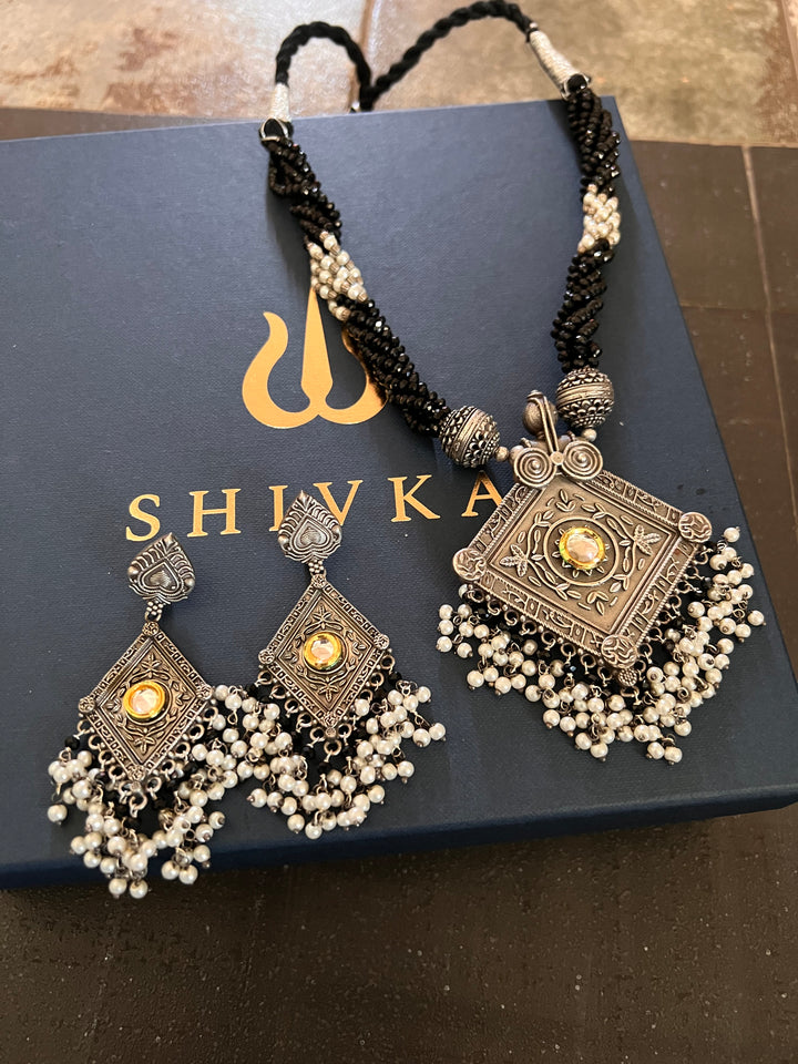 Beautiful Black and White Pendant Necklace with Statement Earrings